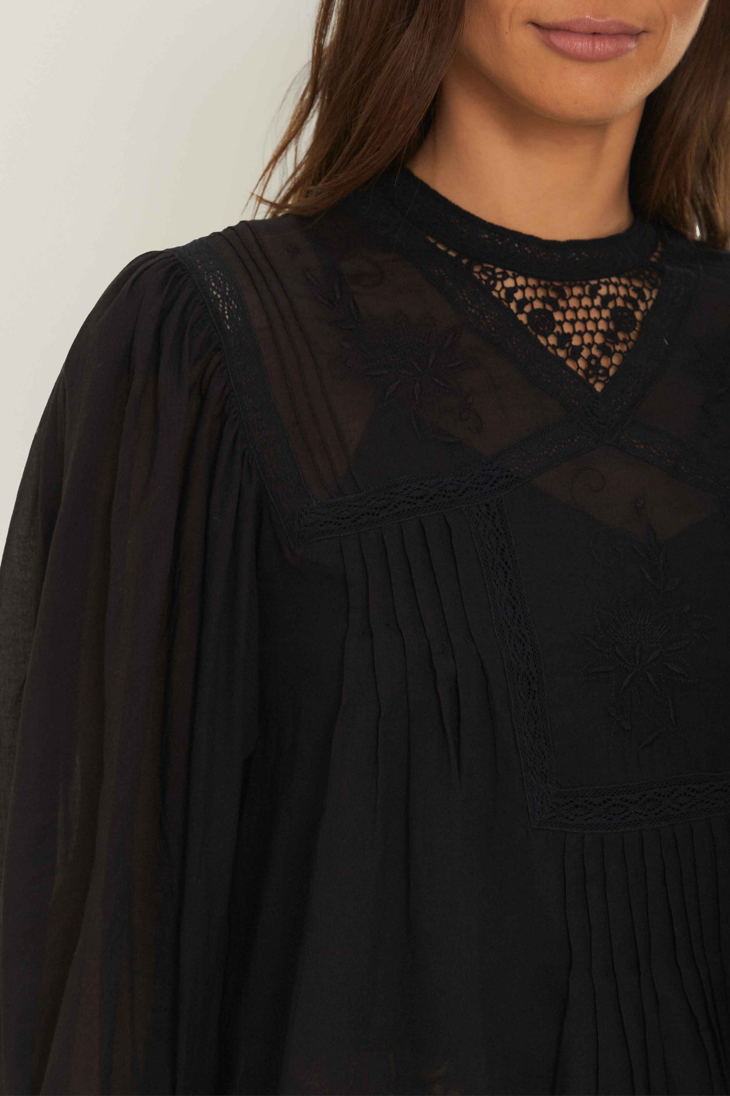 Black Short Sleeve Collar Blouse